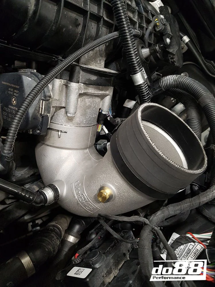 DO88 Chargecooler J-PIPE (BMW F8X M2C / M3 / M4) - Image 3